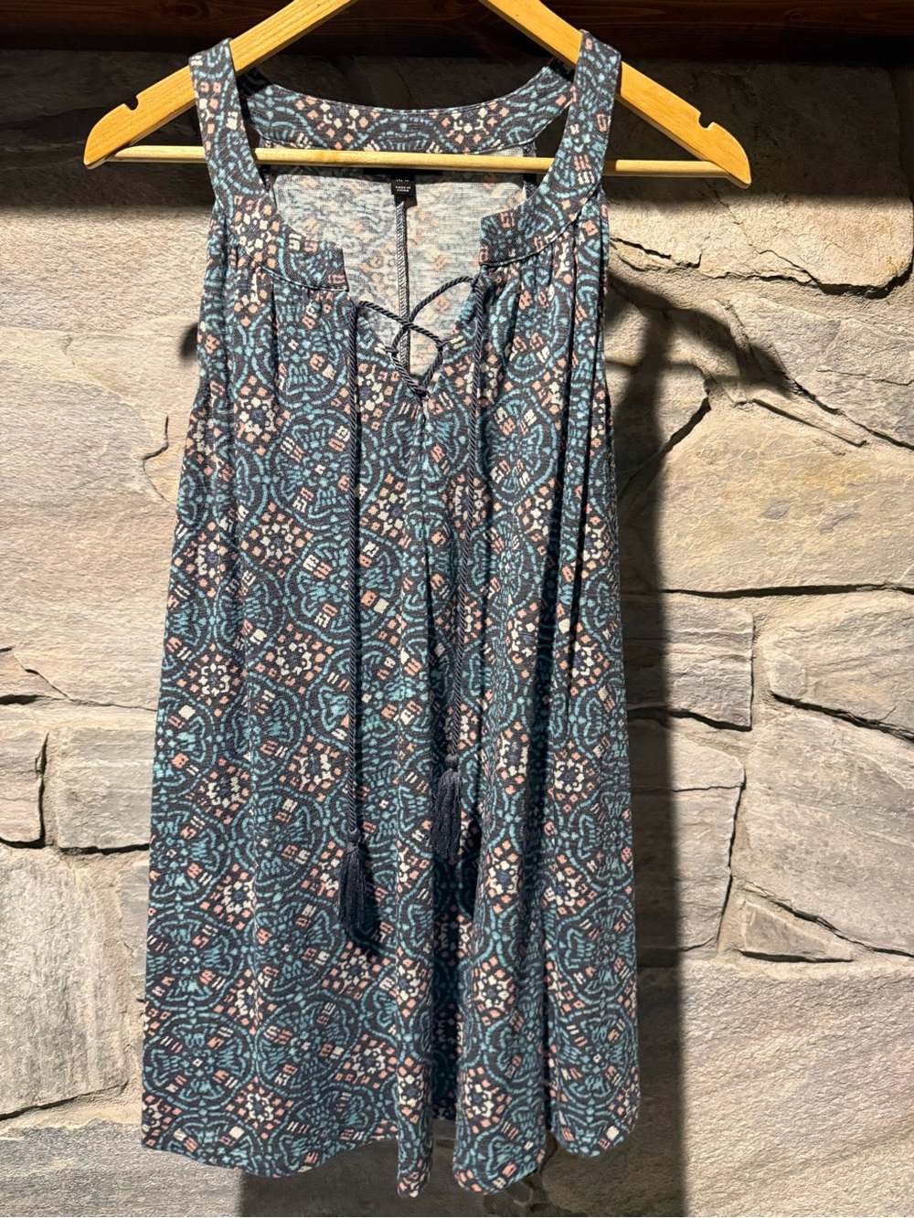 Lane Bryant Sleeveless Printed Tank in Teal & Coral, size 14/16 - Picture 1 of 6